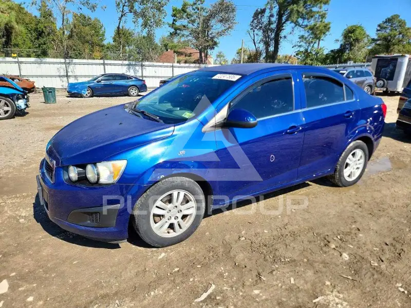 2014 Chevrolet Sonic photo