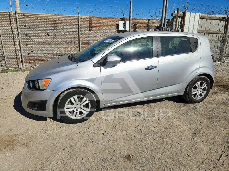 2014 Chevrolet Sonic photo