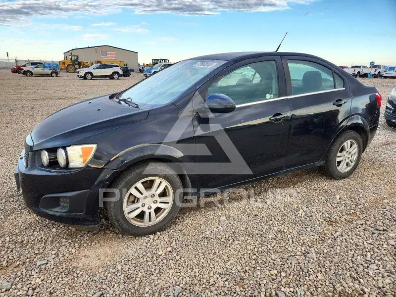 2014 Chevrolet Sonic photo