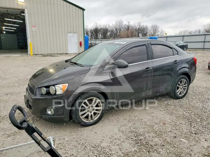 2014 Chevrolet Sonic фото