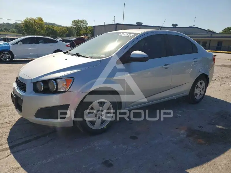 2014 Chevrolet Sonic фото