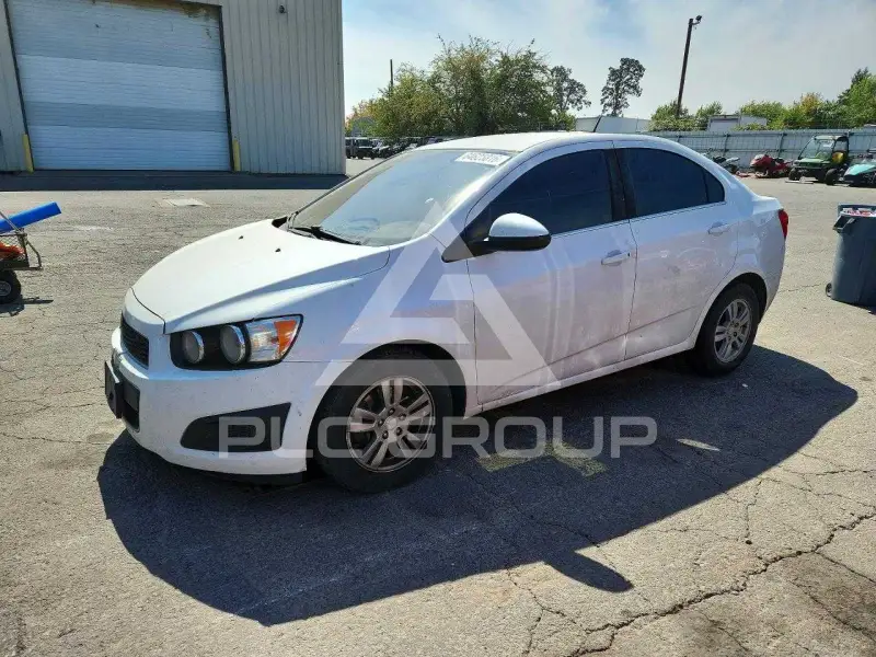 2014 Chevrolet Sonic фото