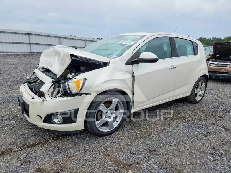2014 Chevrolet Sonic photo