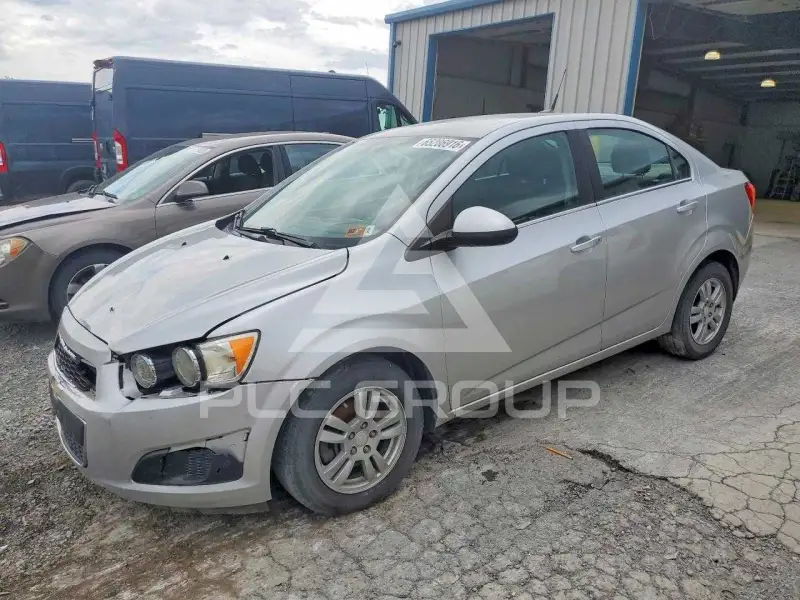 2014 Chevrolet Sonic фото