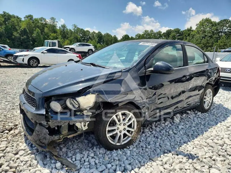 2014 Chevrolet Sonic фото