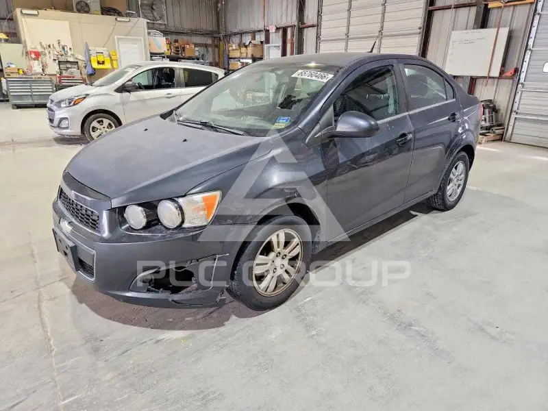 2014 Chevrolet Sonic фото