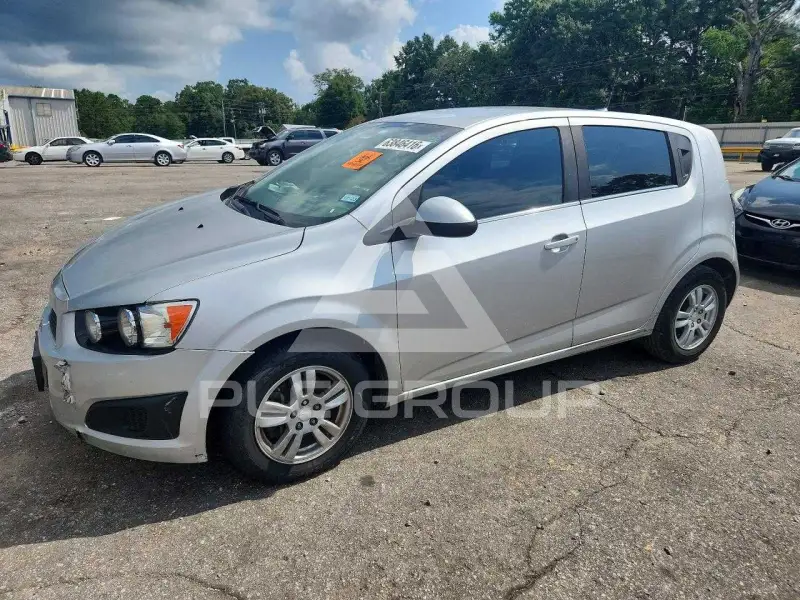 2014 Chevrolet Sonic photo