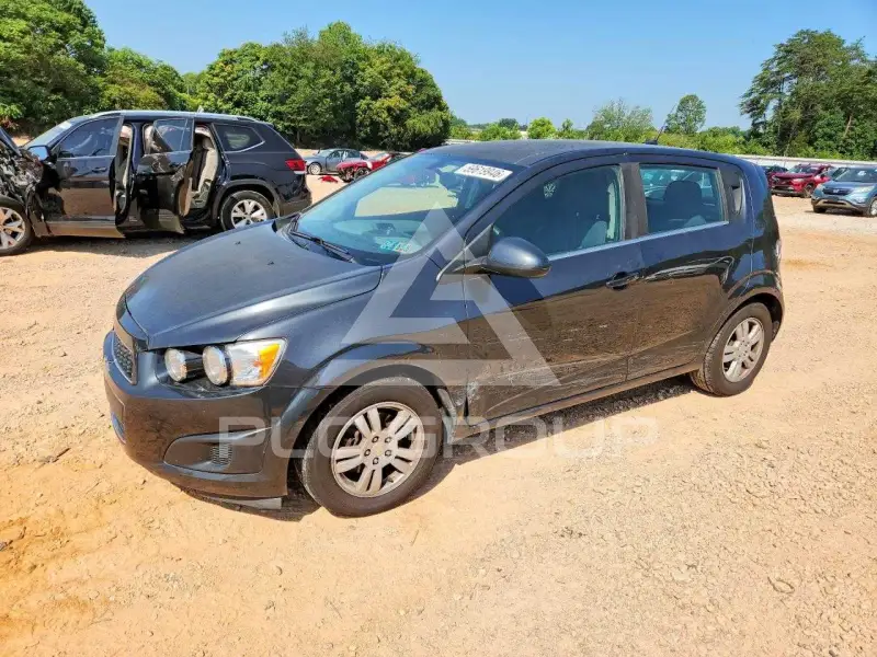 2014 Chevrolet Sonic фото