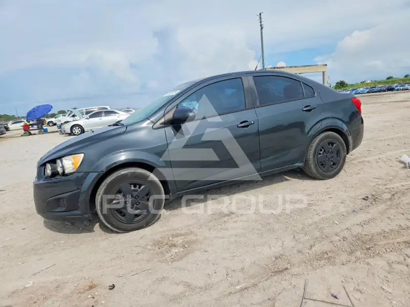 2014 Chevrolet Sonic фото