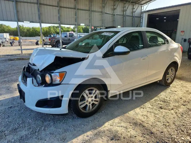 2014 Chevrolet Sonic фото