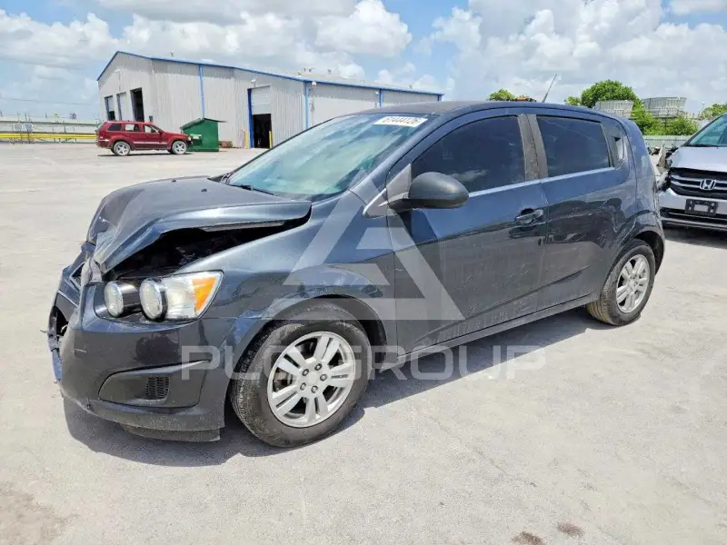 2014 Chevrolet Sonic фото