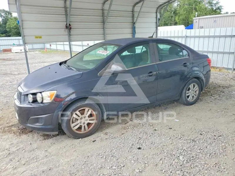 2014 Chevrolet Sonic фото