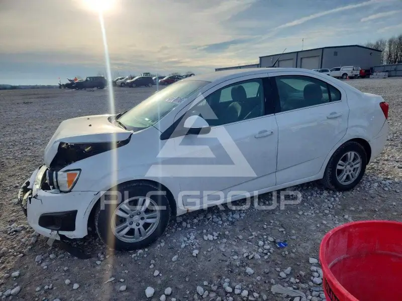 2014 Chevrolet Sonic фото