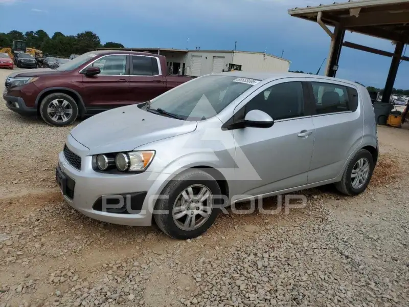 2014 Chevrolet Sonic photo