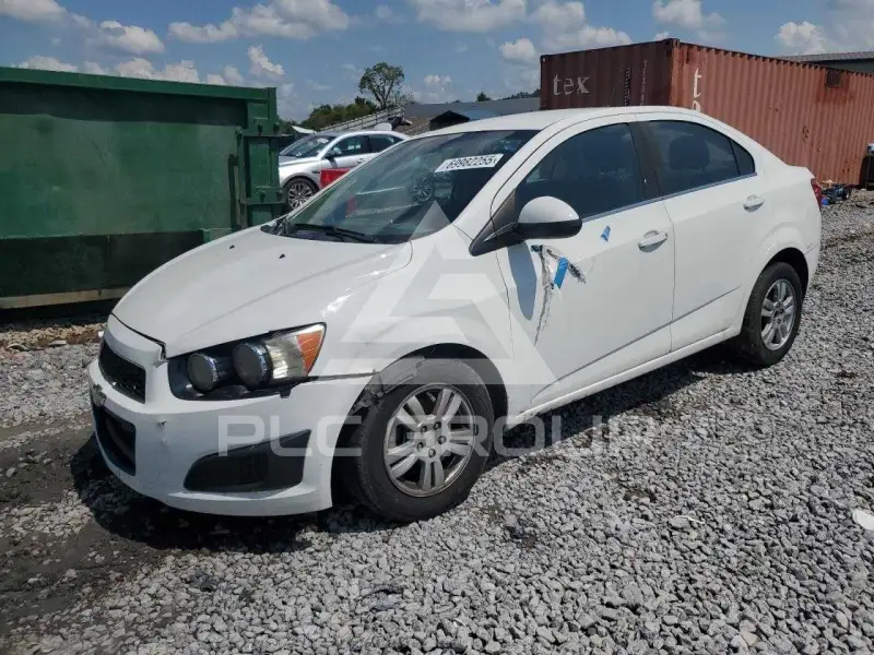 2014 Chevrolet Sonic photo