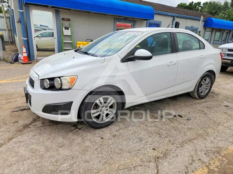 2014 Chevrolet Sonic фото