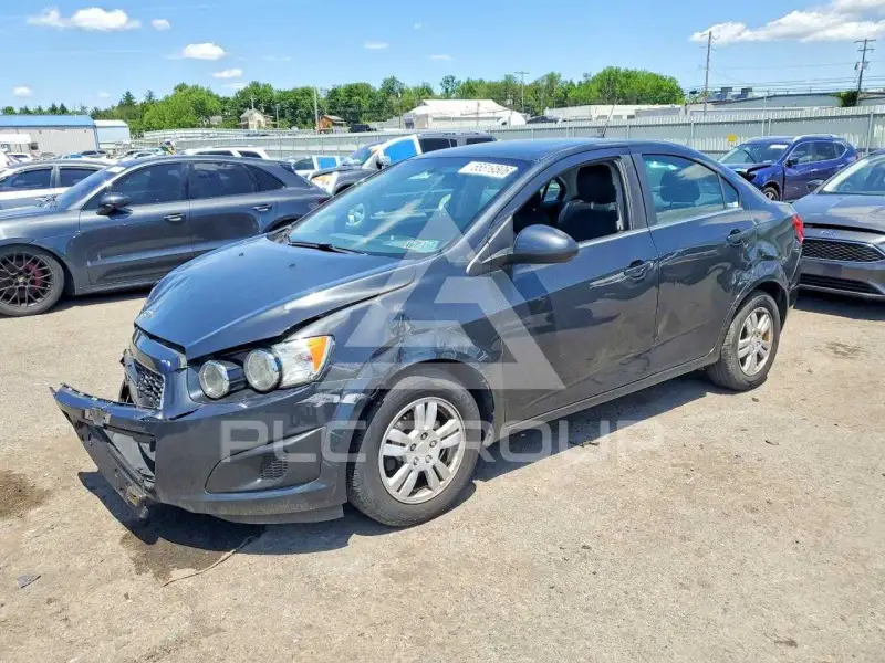 2014 Chevrolet Sonic фото