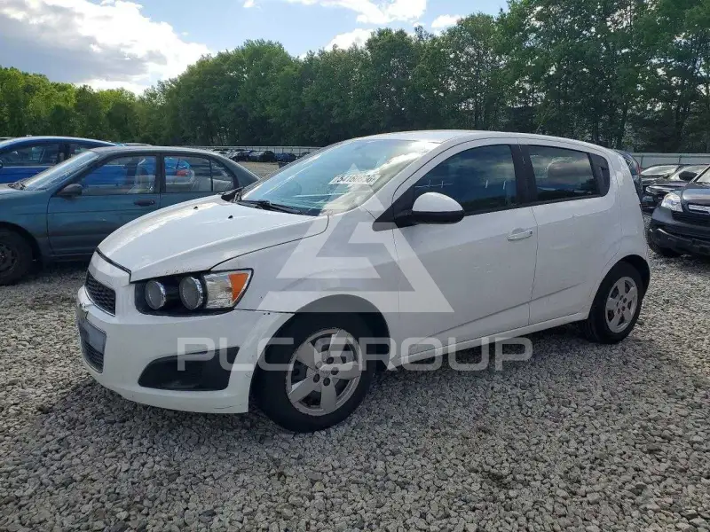 2014 Chevrolet Sonic photo