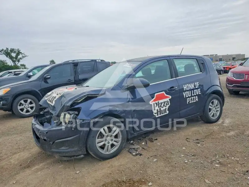 2014 Chevrolet Sonic photo