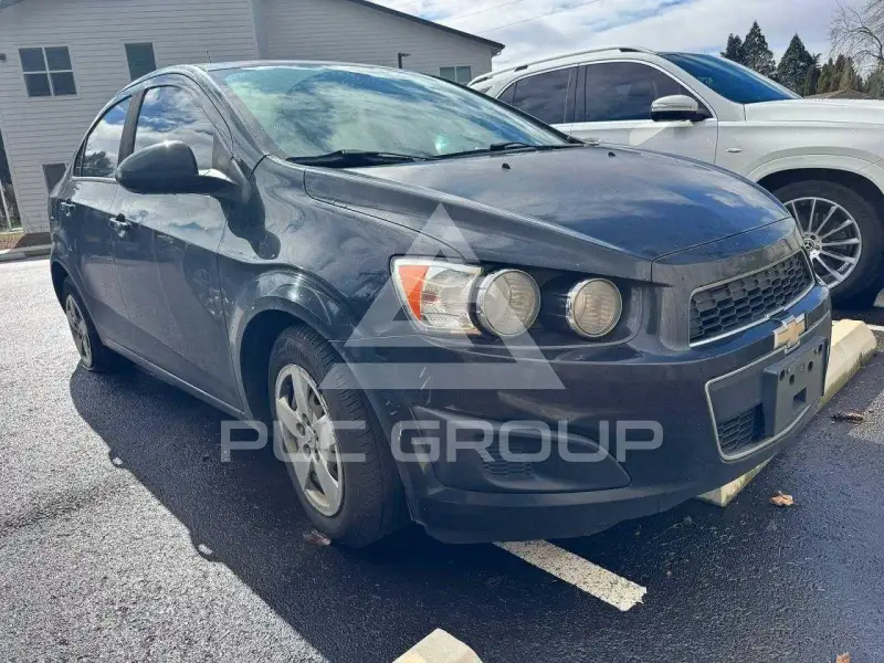 2014 Chevrolet Sonic фото