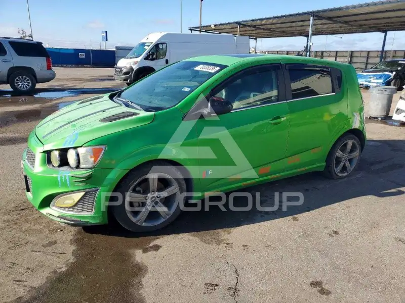 2014 Chevrolet Sonic фото