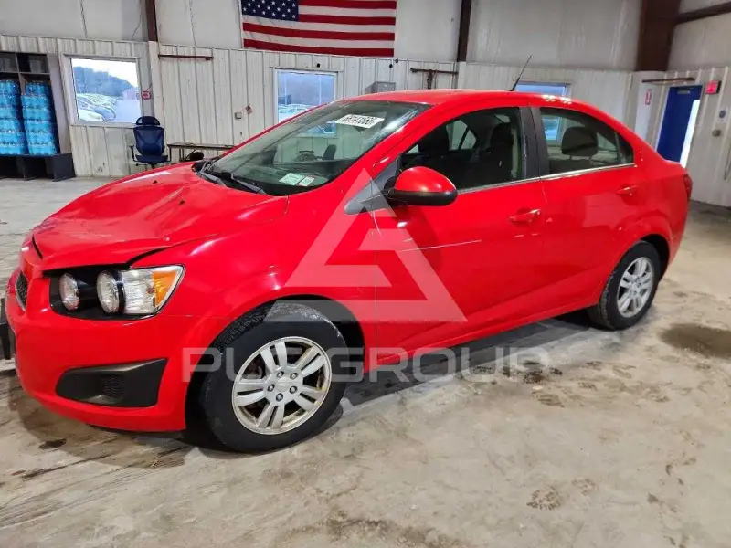 2014 Chevrolet Sonic фото