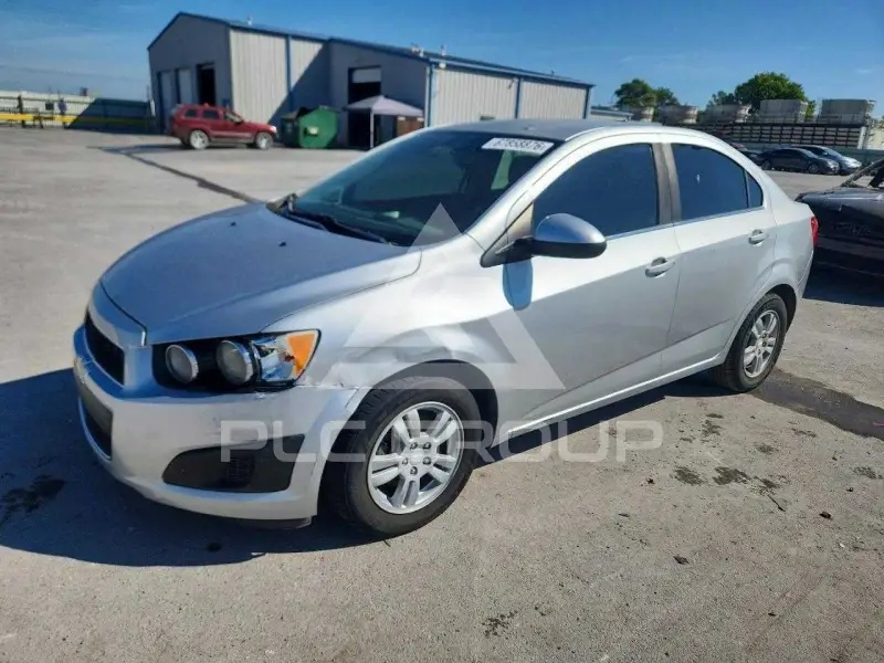 2014 Chevrolet Sonic photo