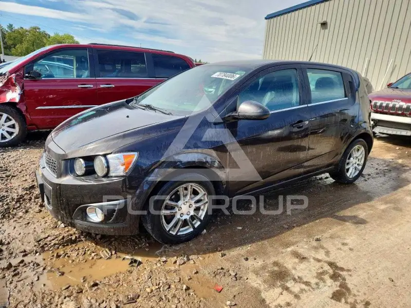 2014 Chevrolet Sonic photo