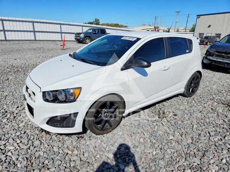 2014 Chevrolet Sonic фото
