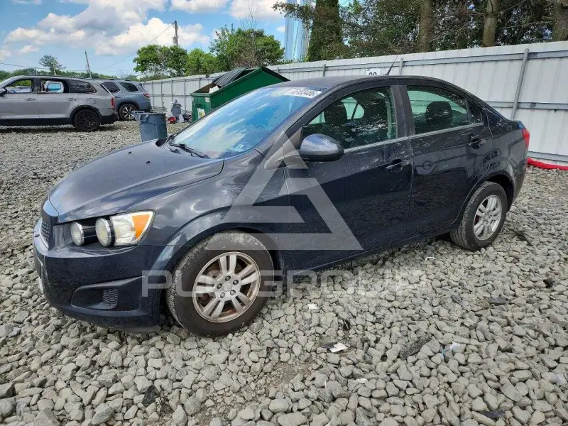 2014 Chevrolet Sonic фото