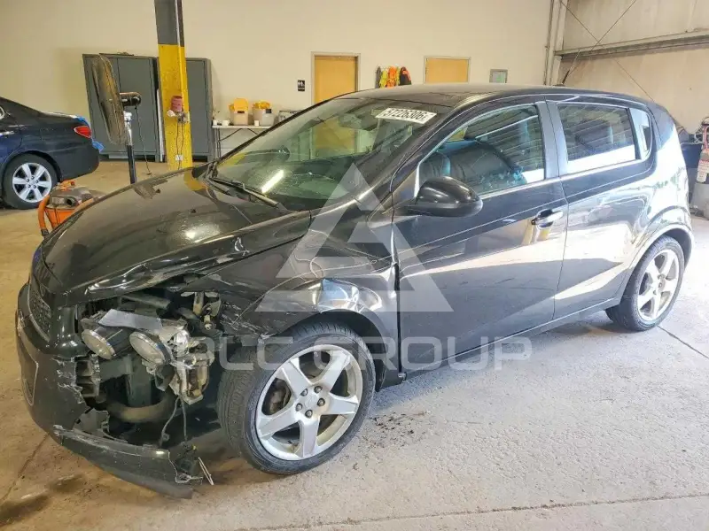 2014 Chevrolet Sonic photo