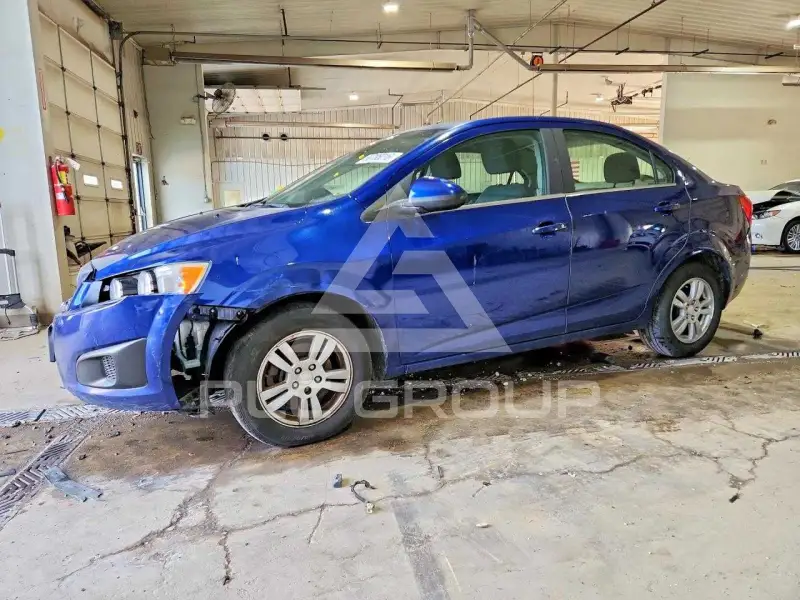 2014 Chevrolet Sonic фото