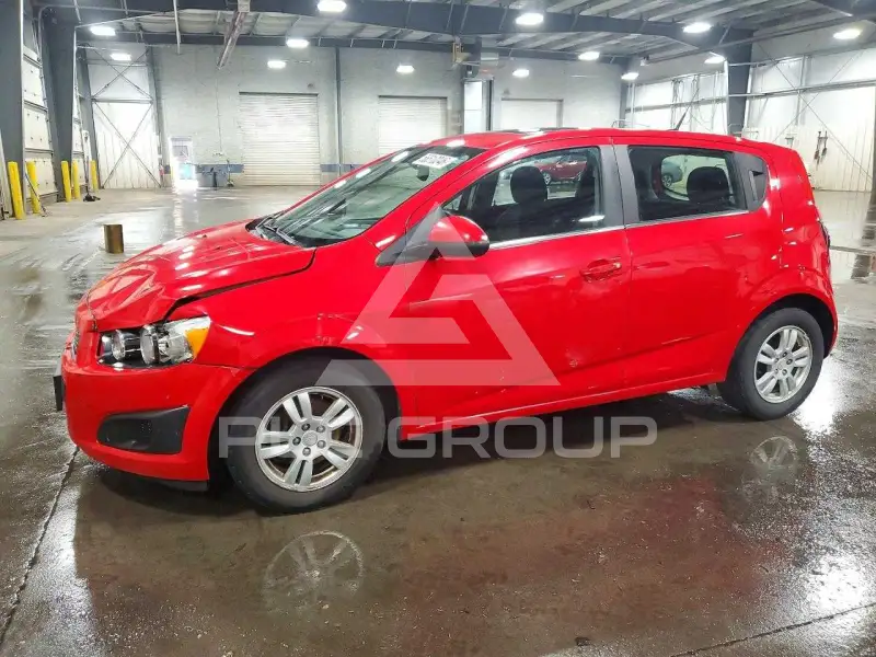 2014 Chevrolet Sonic фото
