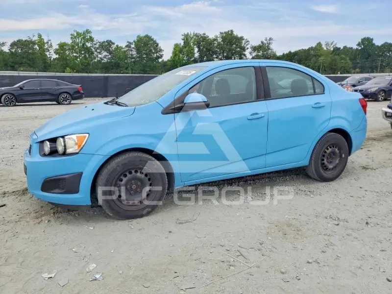 2014 Chevrolet Sonic photo