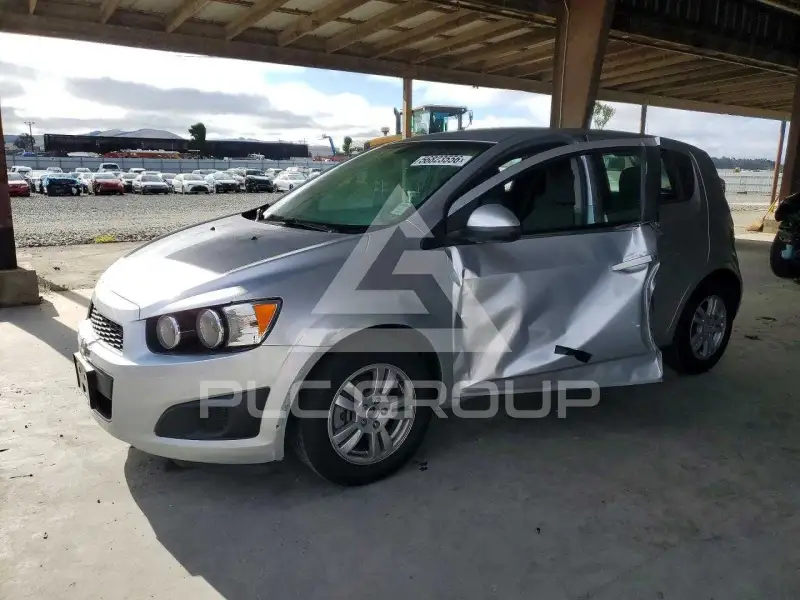 2014 Chevrolet Sonic фото
