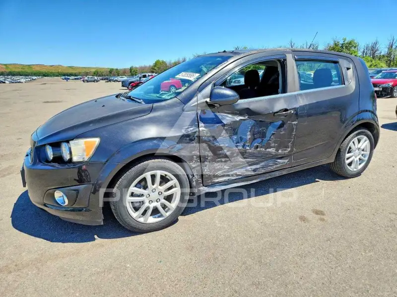 2014 Chevrolet Sonic фото