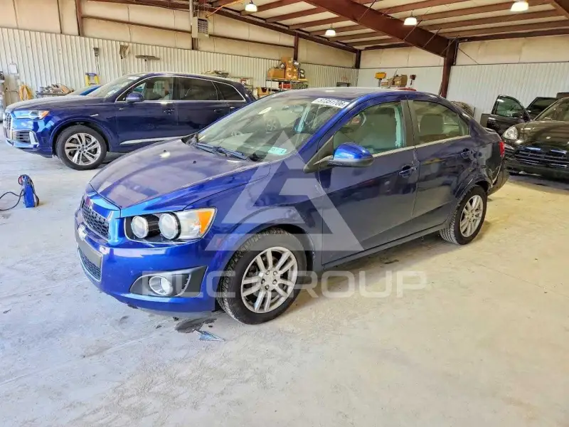 2014 Chevrolet Sonic фото