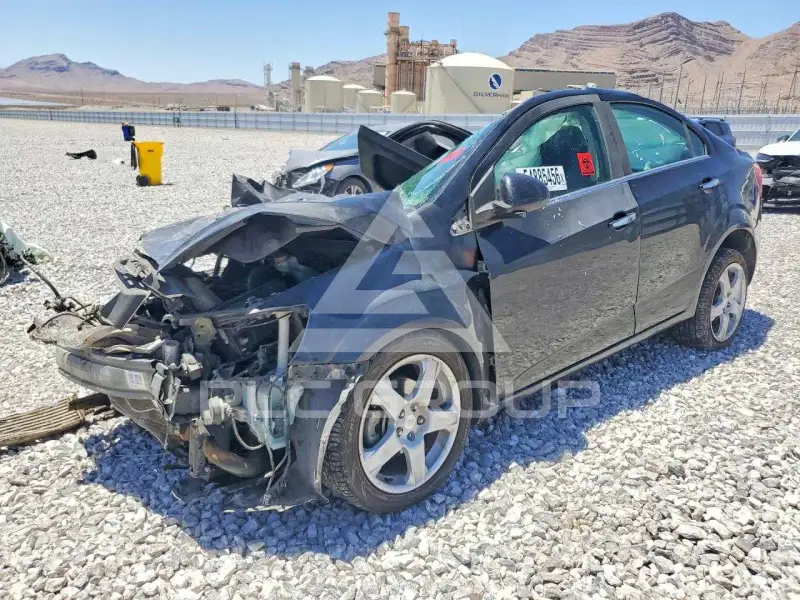 2014 Chevrolet Sonic фото