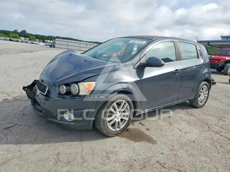 2014 Chevrolet Sonic фото