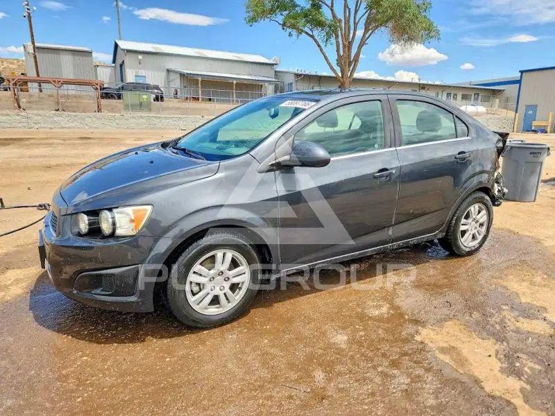 2014 Chevrolet Sonic фото
