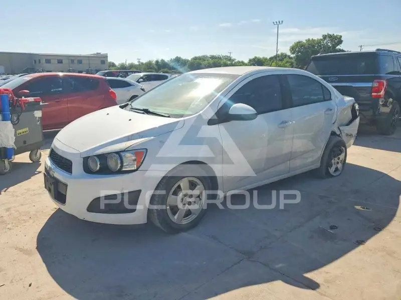 2014 Chevrolet Sonic photo