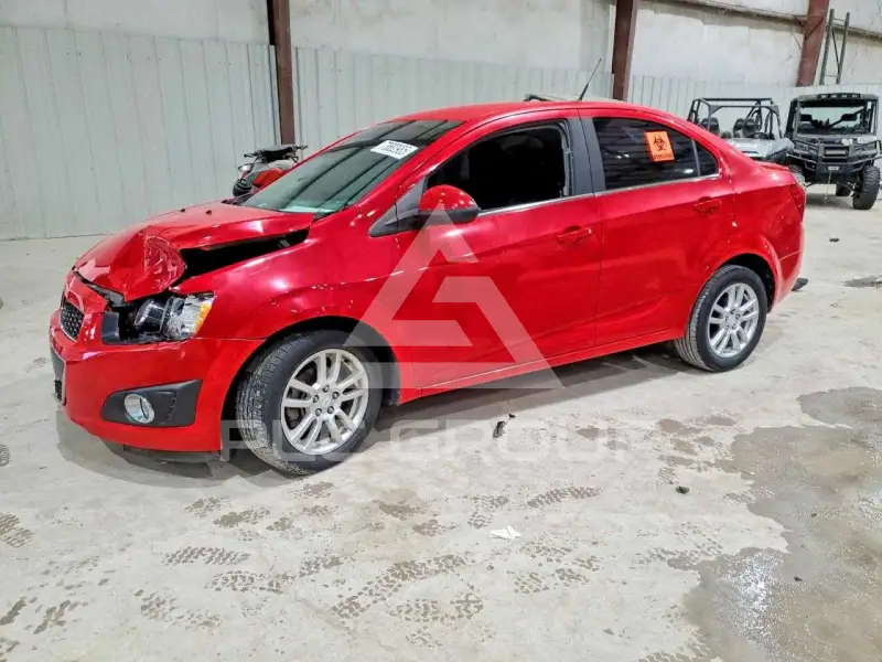 2014 Chevrolet Sonic фото