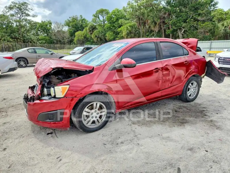 2014 Chevrolet Sonic фото