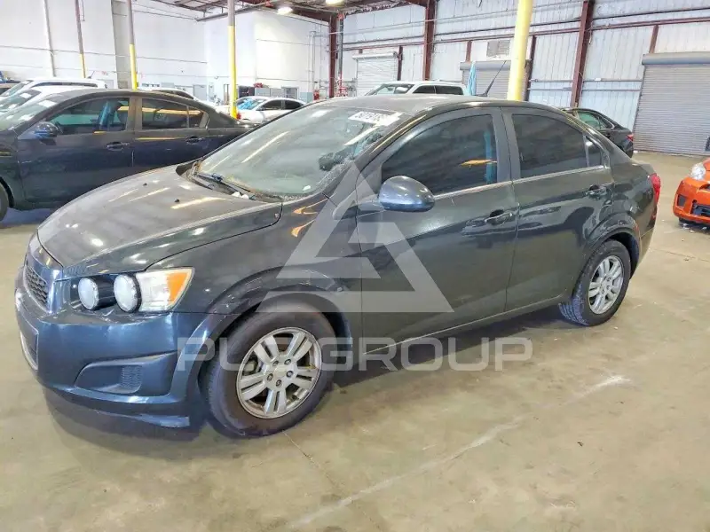 2014 Chevrolet Sonic фото