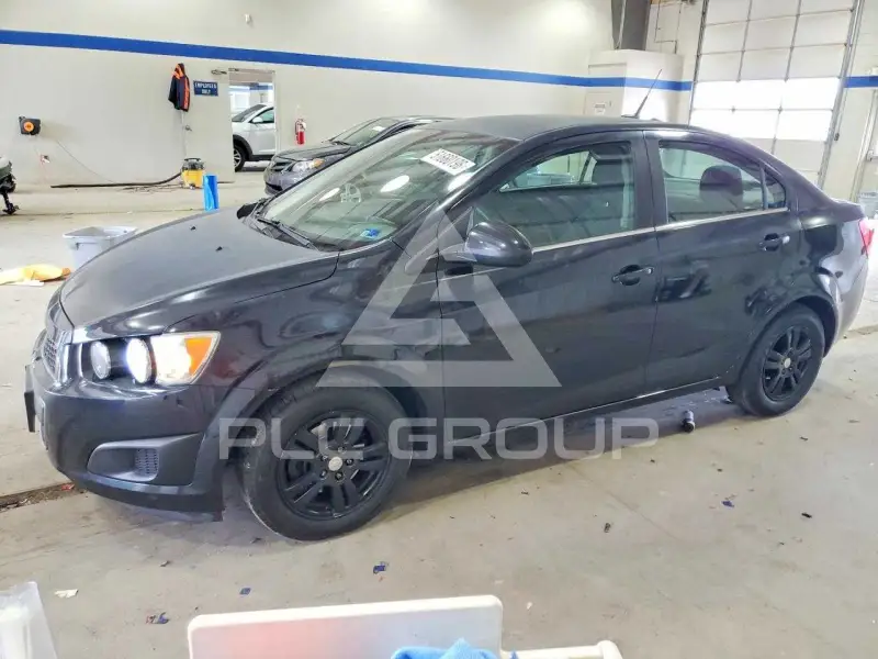 2014 Chevrolet Sonic фото
