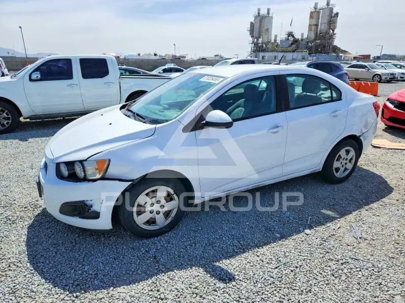 2014 Chevrolet Sonic фото