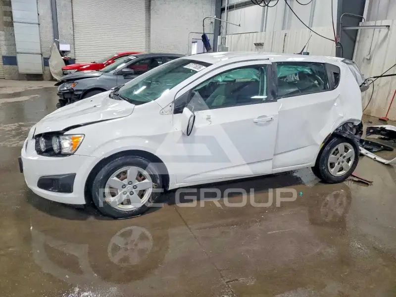 2014 Chevrolet Sonic photo
