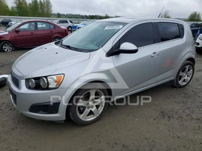2014 Chevrolet Sonic фото
