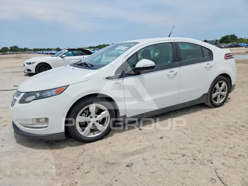 2014 Chevrolet Volt фото