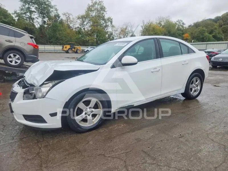 2014 Chevrolet Cruze фото